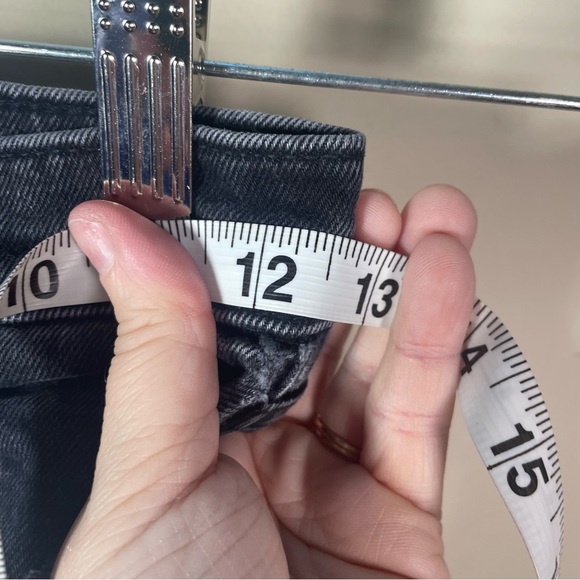 Abercrombie & Fitch High Rise Mom Short Black Exposed Button Fly Curve Love - Picture 8 of 9